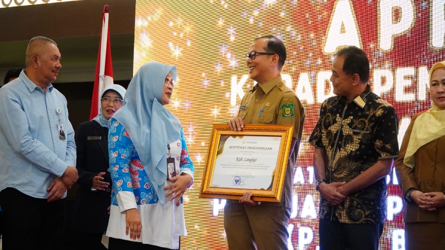 Langkat Raih Penghargaan Nasional Pembangunan Keluarga Berkualitas