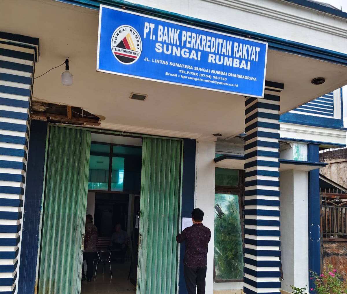 OJK Cabut Izin Usaha Bank Di Sumatera Barat