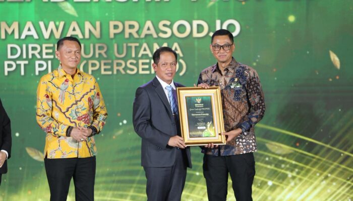 Dirut PLN Raih Green Leadership, PLN Sabet 11 PROPER Emas 2025