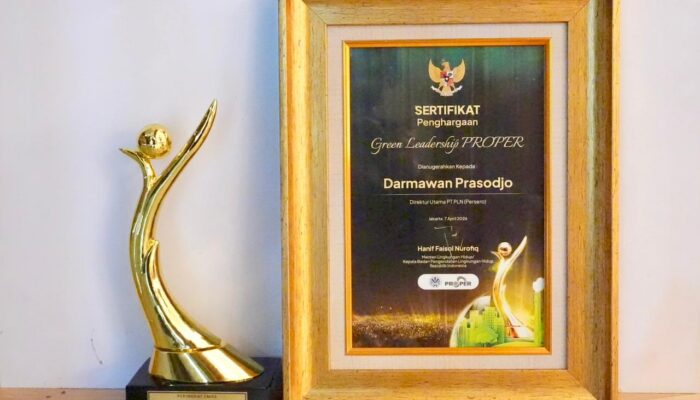 Dorong Inovasi Teknologi Hijau, Dirut PLN Raih Penghargaan Green Leadership