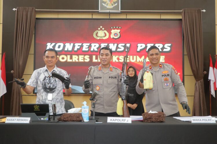 Berhasil Gali Senpi AK-47 Terkubur, Polres Lhokseumawe Amankan Dua Tersangka