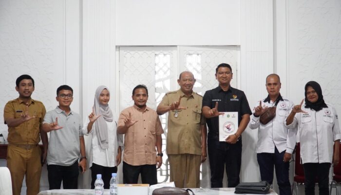 Raih Prestasi Di FORNAS NTB, Bupati  Syah Afandin Dukung Taekwondo Masuk Sekolah 