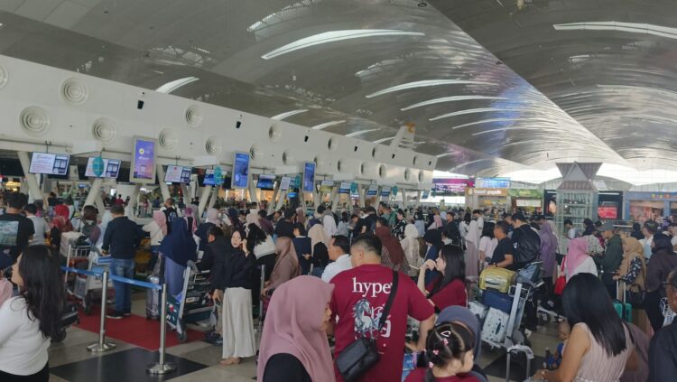 Harga Avtur Melonjak, Tiket Pesawat di KNIA Tembus Rp2,9 Juta