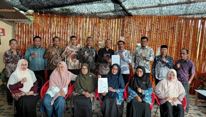 Krisis Kepercayaan Meledak,  Kepsek Kompak Mosi Tak Percaya Plt Kacabdin Abdya