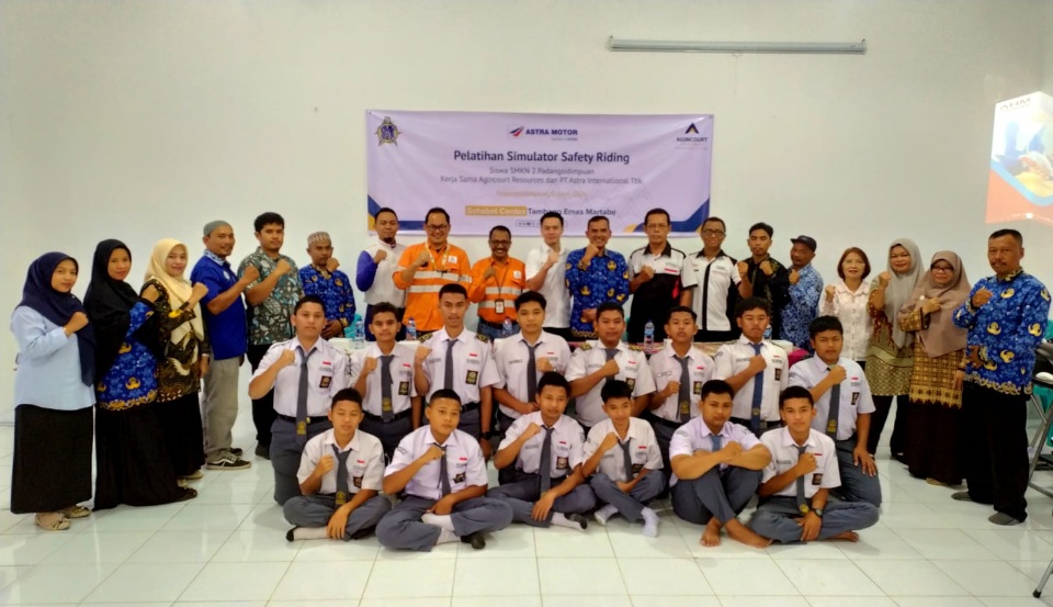 PT AR Dan Astra Edukasi Siswa SMKN 2 P.Sidimpuan Jaga Keselamatan Berkendara