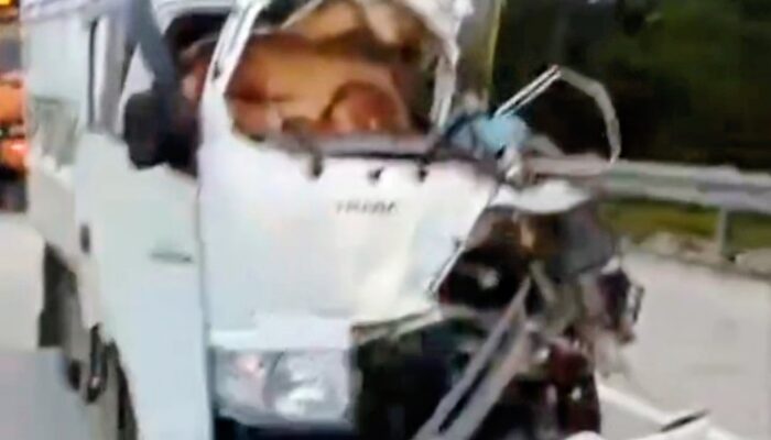 Tabrak Belakang Di Pintu Tol Indrapura-Tebingtinggi 3 Luka-Luka