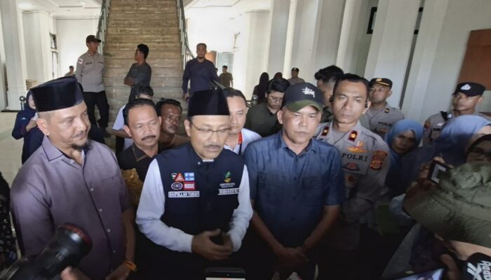 Mensos Gus Ipul Salurkan Santunan Korban Bencana Di Aceh Tamiang