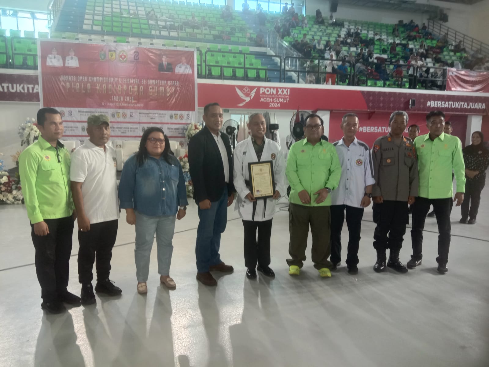 Dukung Pembinaan Karate, Kadispora Sumut Terima DAN IV Kehormatan BKC Indonesia