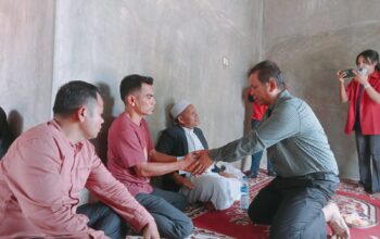 Korban Kebakaran Bukit Malintang Terima Bantuan dari PDI Perjuangan