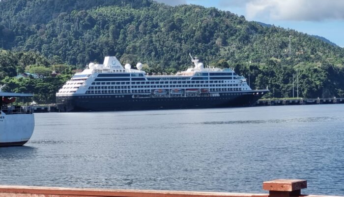 Kapal Pesiar MS Azamara Onward Berlabuh Di Teluk Sabang Bawa Ratusan Penumpang