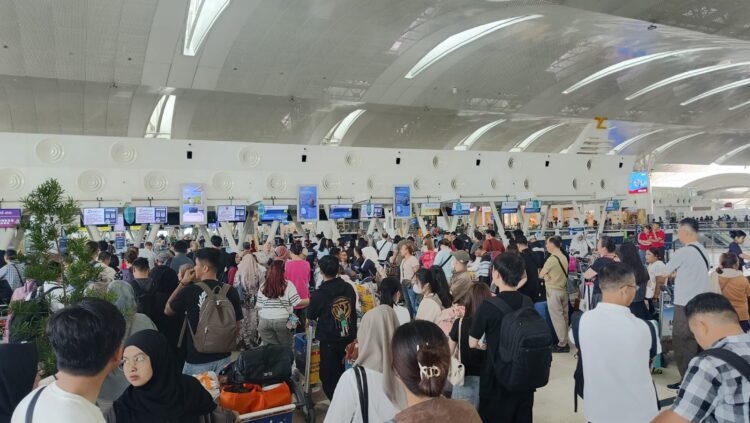 Tiket Pesawat Penuh, Awas Calo ‘Gentayangan’ Di KNIA