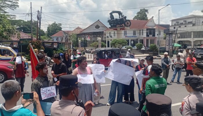 HIMAPSI dan SALING Demo Minta Copot Sekda Pematangsiantar