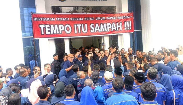Massa NasDem Sumut Kumpul, Ultimatum Majalah Tempo