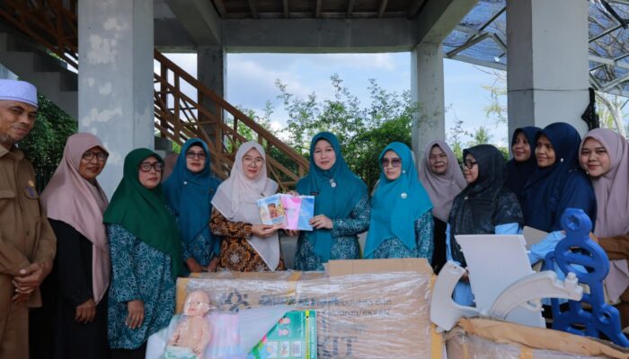 TP-PKK Aceh Besar Luncurkan Sekolah Lansia Dan Serahkan BKB KIT