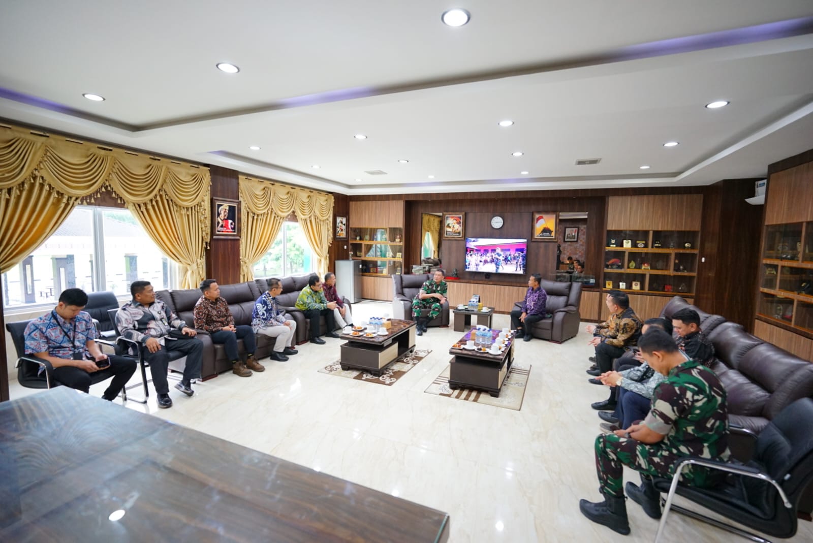 Pertamina Patra Niaga Regional Sumbagut Bersama Kodam I/BB Komitmen Jaga Kelancaran Distribusi Energi