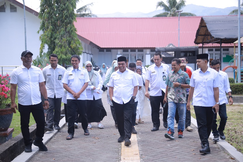 Bupati Aceh Besar Kunjungi Sekolah Rakyat Darussa’adah Di Darul Imarah