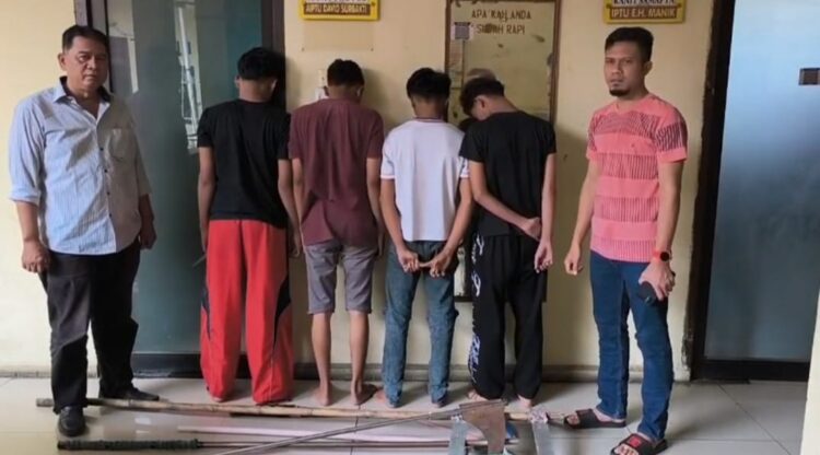 Polsek Medan Area Amankan 4 Remaja Pelaku Tawuran, Puluhan Celurit Raksasa Disita