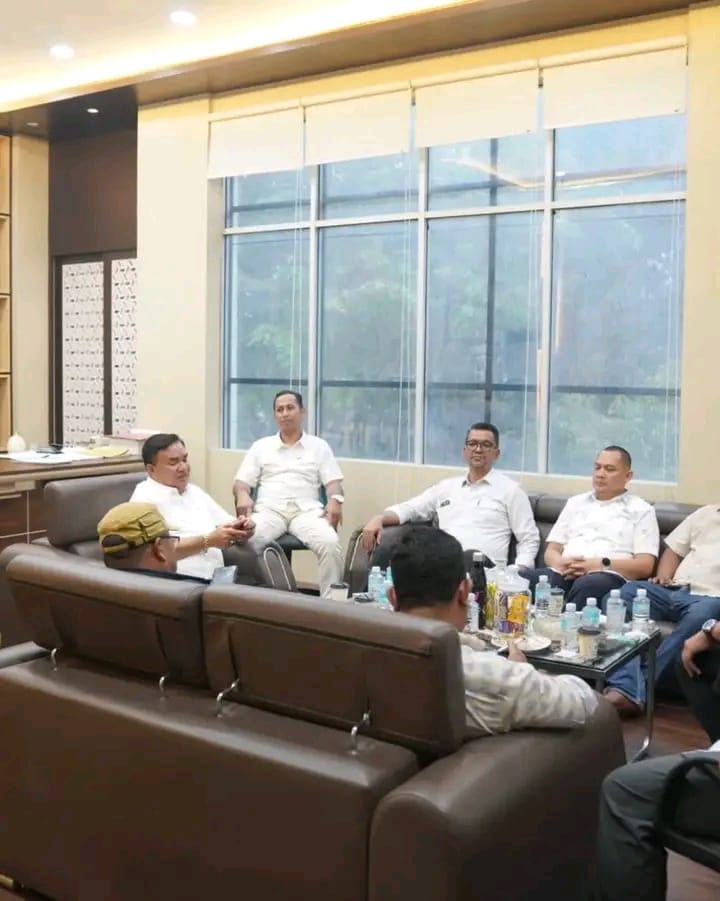 Bupati Salim Fakhry Sambangi Dinas Pemuda Olahraga Aceh