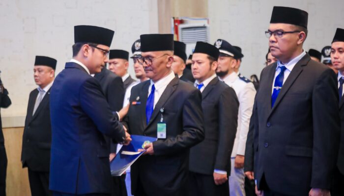 Lantik Eselon II, III Dan IV, Rico Waas Beri Deadline 6 Bulan bagi Pejabat Baru Untuk Tunjukkan Perubahan