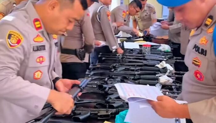 Propam Bersama SLOG Mabes Polri Gaktibplin Periksa Senpi di Wilkum Polres Madina