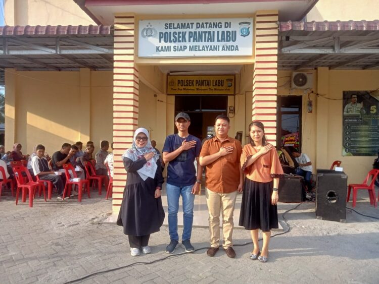 Komando Kapolsek Pantai Labu Diserahterimakan dari Iptu Sujarwo Kepada Ipda Iralfat Yaroni Dachi