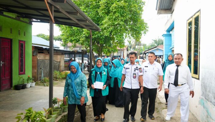 TP PKK Kota Binjai Serahkan Bantuan Rehabilitasi Rumah Sejahtera Terpadu