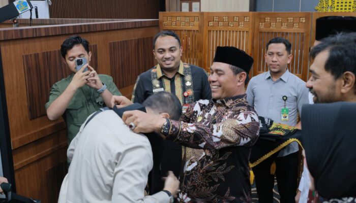 Bupati Aceh Besar Sambut Kunjungan Kerja Badan Legislasi DPR RI Di Bandara SIM