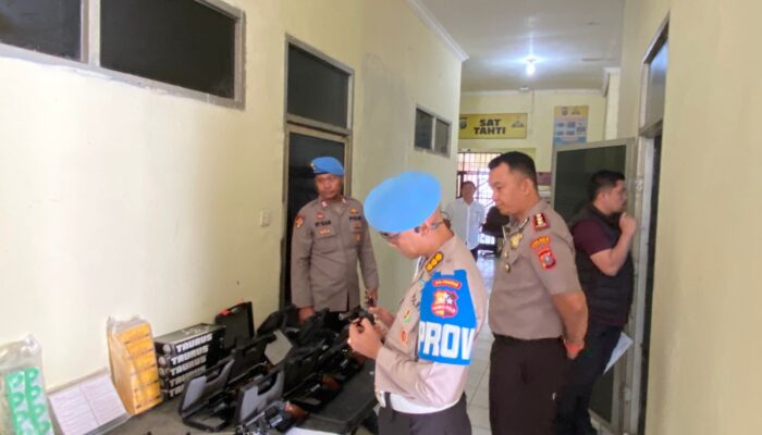 Divpropam Polri Periksa Senpi Dan Amunisi Polres Pakpak Bharat
