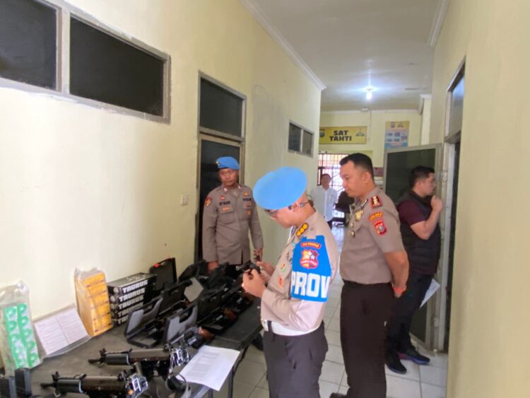 Divpropam Polri Periksa Senpi Dan Amunisi Polres Pakpak Bharat