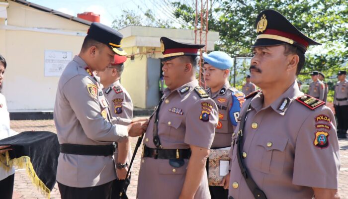 Kapolres Pakpak Bharat Pimpin Sertijab Kasat Narkoba Dan Kapolsek Salak