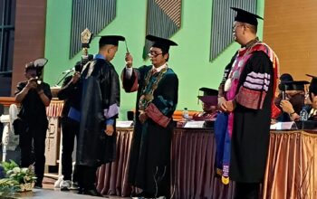 Rektor Prof Dr Ir Albiner Siagian Wisuda 197 Mahasiswa IAKN Tarutung