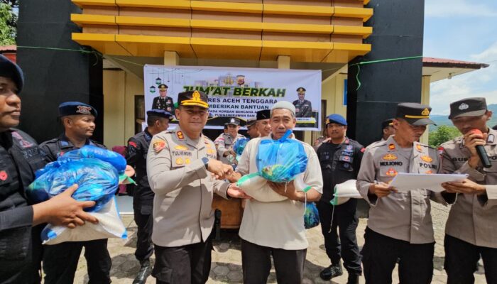 Polres Agara Salurkan 365 Paket Bantuan Warga Terdampak Banjir Ketambe dan Salim Pinim
