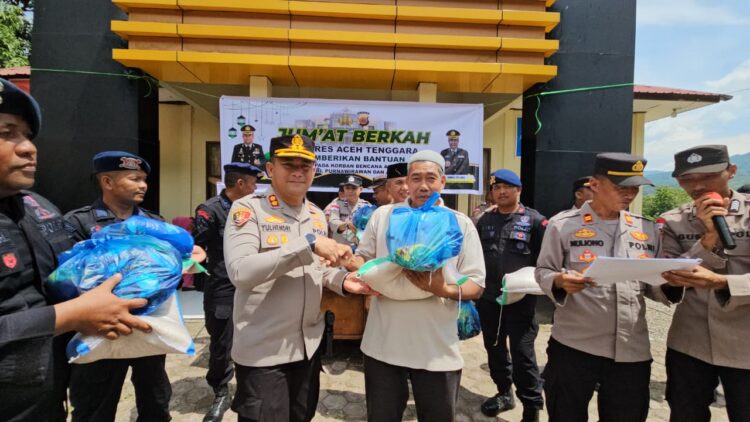 Polres Agara Salurkan 365 Paket Bantuan Warga Terdampak Banjir Ketambe dan Salim Pinim