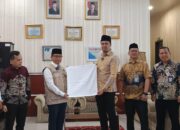 Tirtanadi Serahkan 5.974 Handuk Untuk Jamaah Calon Haji Medan
