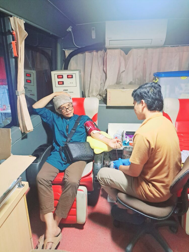 Setetes Darah, Sejuta Harapan: Ketua KIP Aceh Agusni AH Teladani Kepedulian