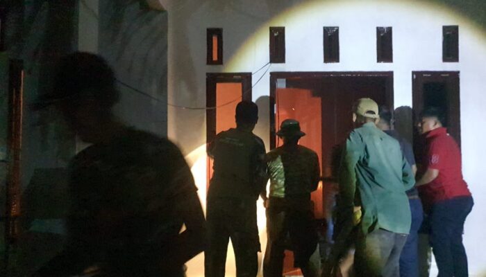 Kebakaran Subuh di Pidie Jaya, Polisi dan Warga Sigap Padamkan Api, Kerugian Rp500 Juta