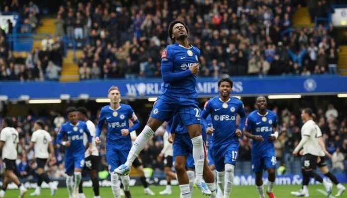 Chelsea Pesta Gol Singkirkan Port Vale